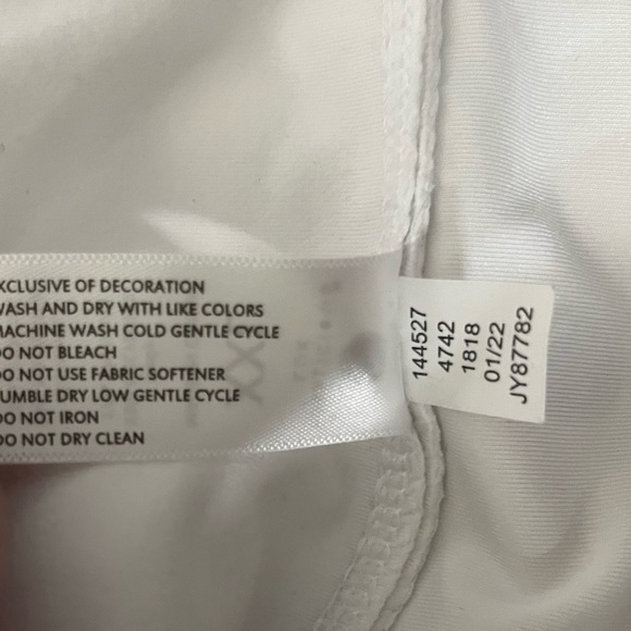 NWOT Yogalicious Lux Women’s Fitted Track Jacket - Picture 5 of 7